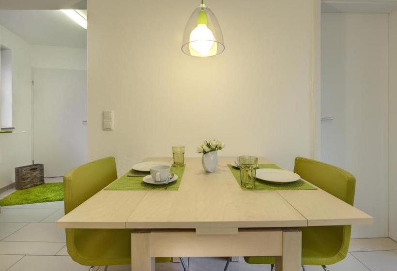 [r2b] Serviced Apartment