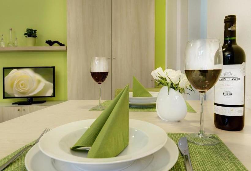 [r2b] Serviced Apartment