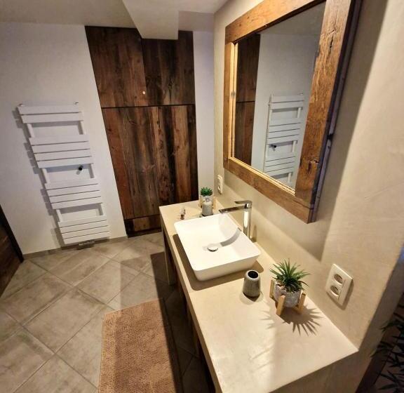 تختخواب و صبحانه Le Twenty