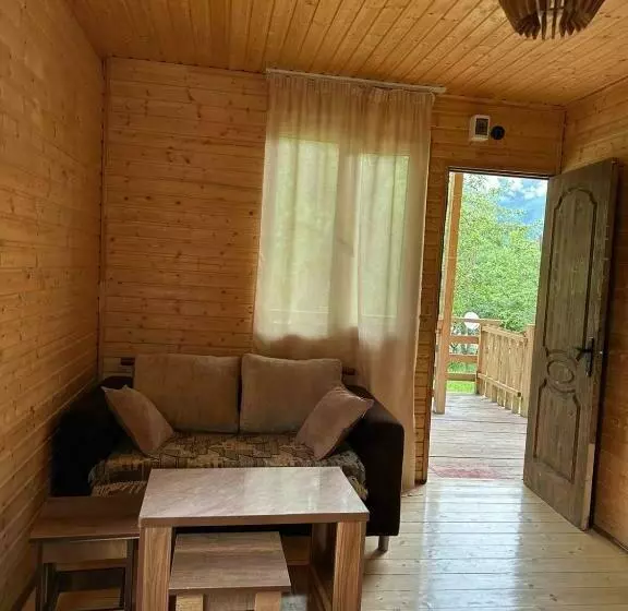 پانسیون Deka Cottage