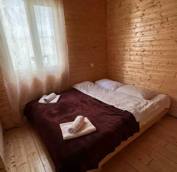 پانسیون Deka Cottage