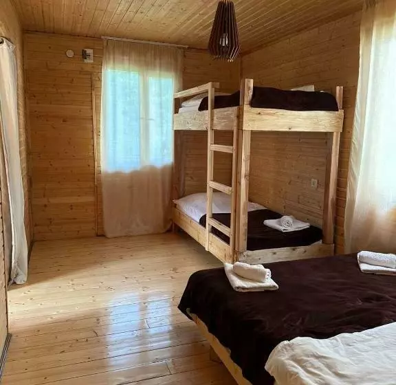 پانسیون Deka Cottage