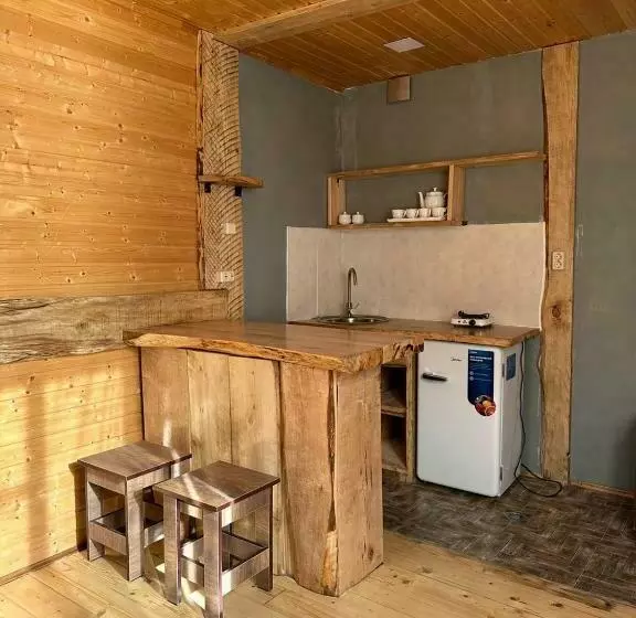 پانسیون Deka Cottage