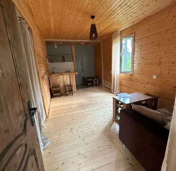 پانسیون Deka Cottage