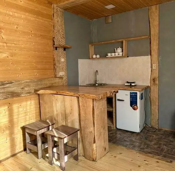پانسیون Deka Cottage