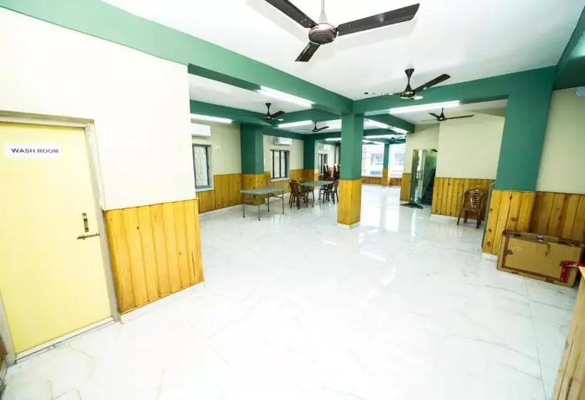 Majatalo Rishika Banquet And Guest House