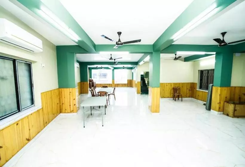Majatalo Rishika Banquet And Guest House