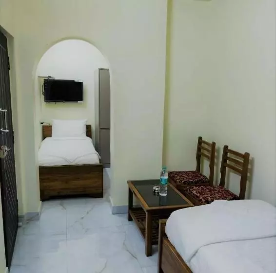 Majatalo Rishika Banquet And Guest House