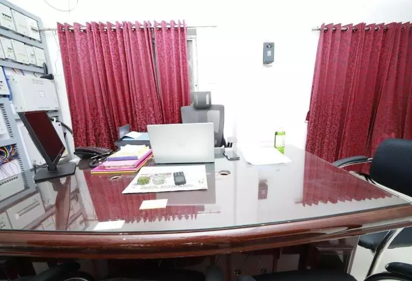 Majatalo Rishika Banquet And Guest House