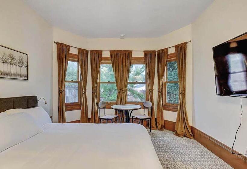 호스텔 Golden Dreams Inn