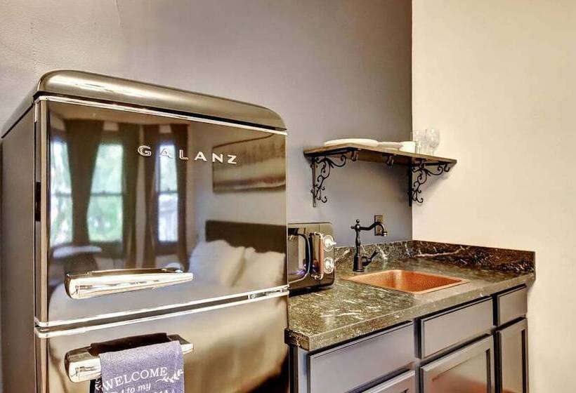 호스텔 Golden Dreams Inn