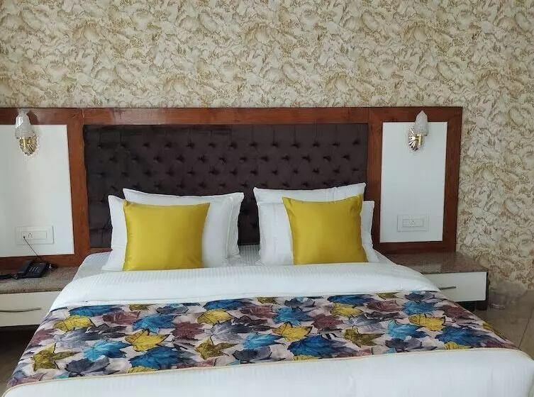 Hotelli Abhilashi Inn