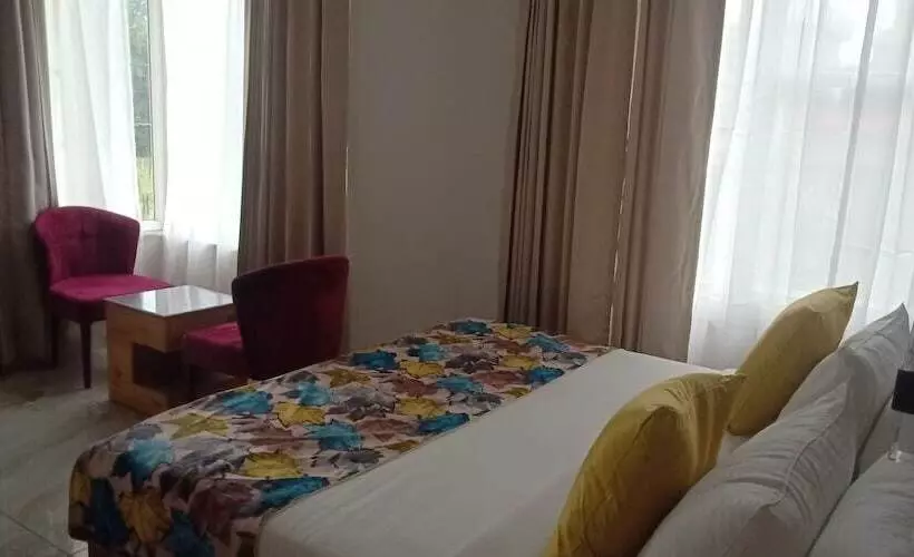 Hotelli Abhilashi Inn