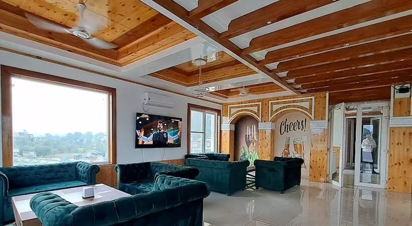 Hotelli Abhilashi Inn