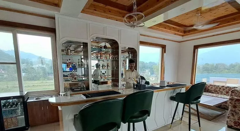 Hotelli Abhilashi Inn