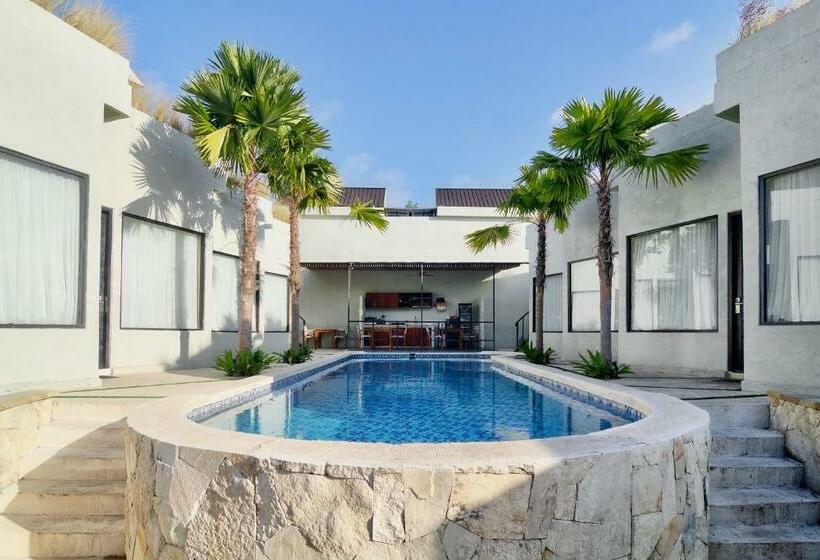 הוסטל Kaya Uluwatu