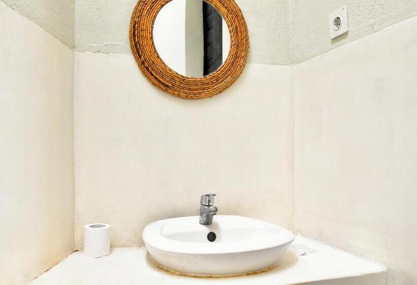 הוסטל Kaya Uluwatu