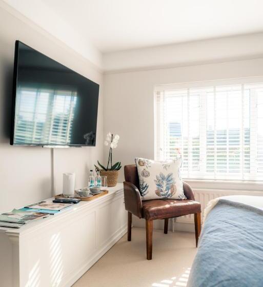 Общежитие The Seaview, East Preston