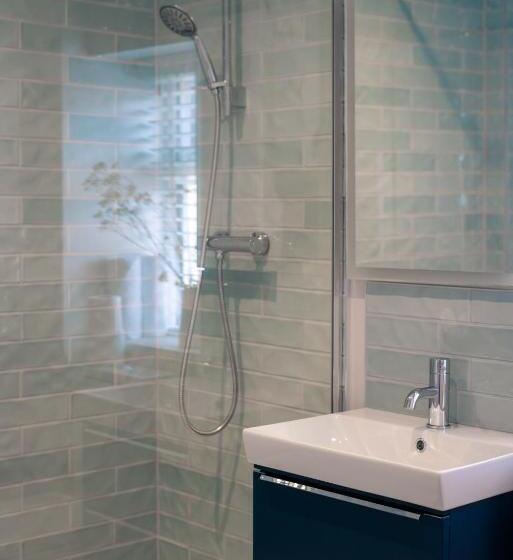 Общежитие The Seaview, East Preston