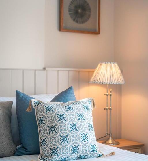 Общежитие The Seaview, East Preston