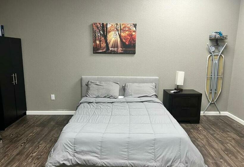 ペンション Permian Guest House