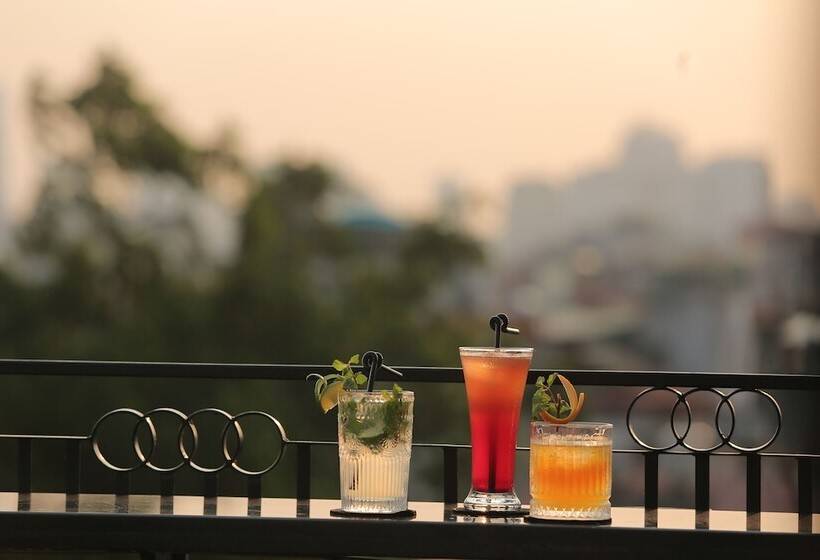 Hanz Light House Condo