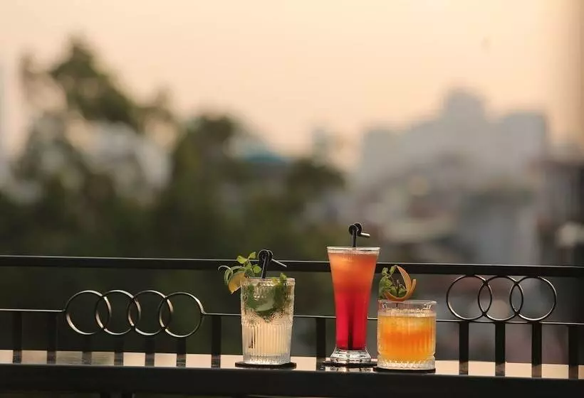 Hanz Light House Condo