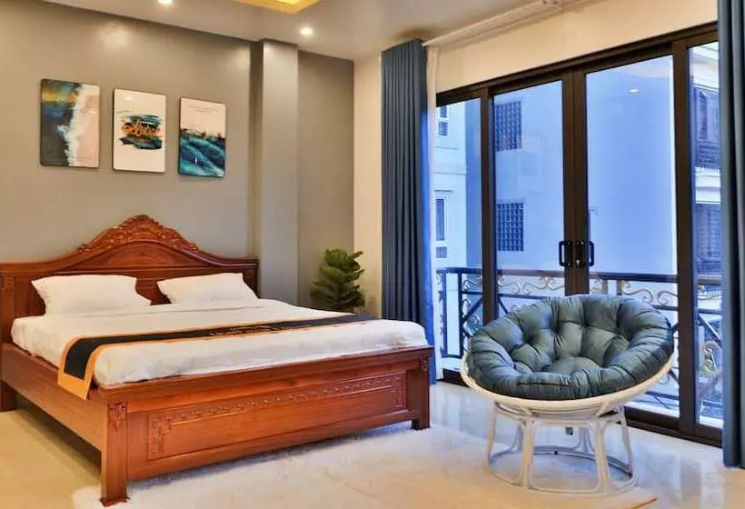 Hanz Light House Condo