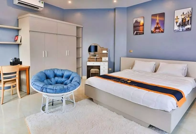 Hanz Light House Condo