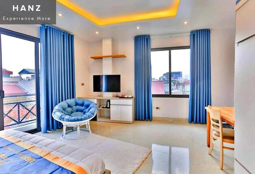 Hanz Light House Condo