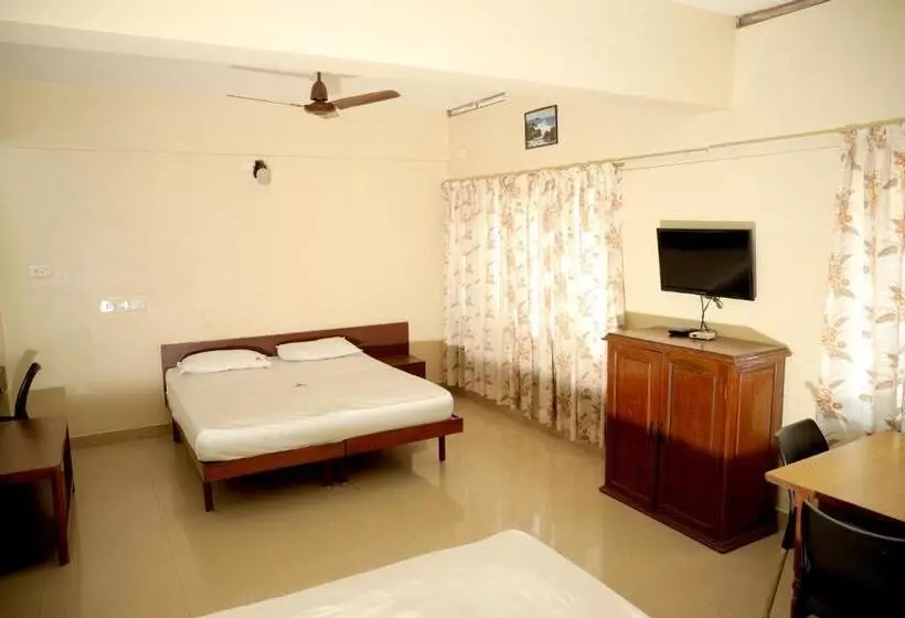 ホテル Ashish Tourist Home