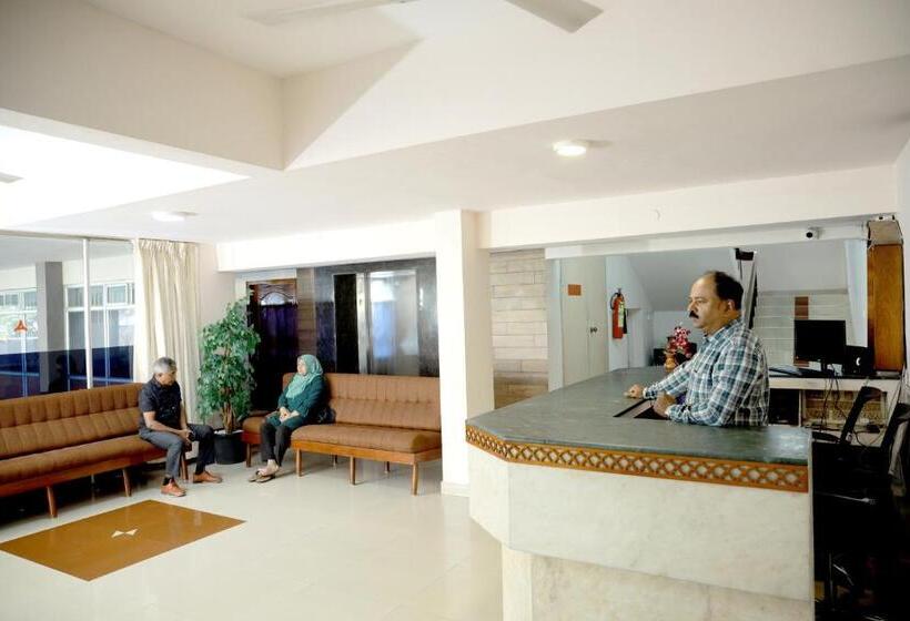 Hotel Ashish Tourist Home