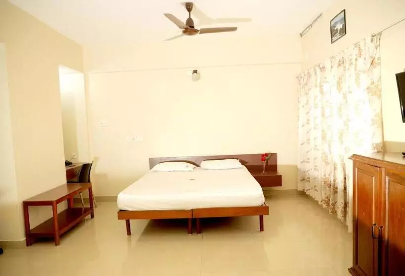 ホテル Ashish Tourist Home