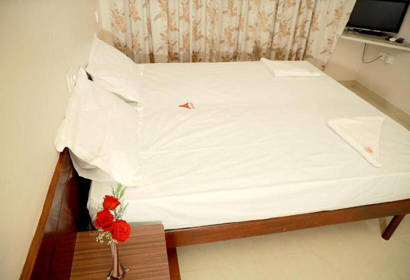 Hotel Ashish Tourist Home