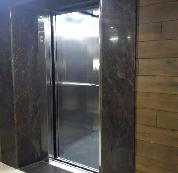 ホテル Ashish Tourist Home