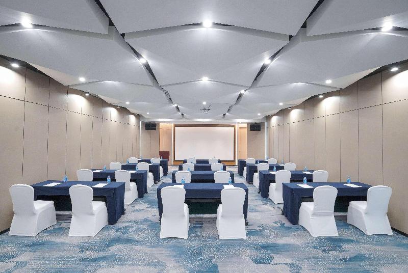 בית מלון כפרי Ramada By Wyndham Guilin Hitech Zone