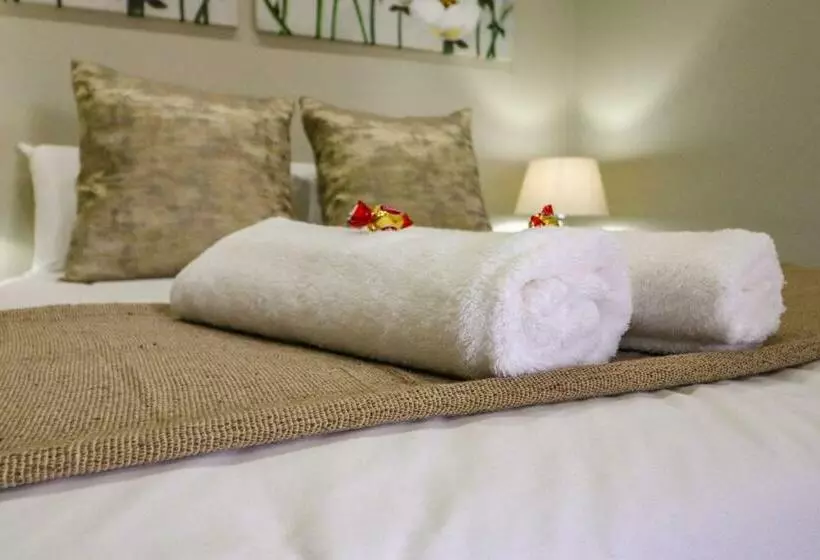 Majatalo The Honeycomb 2