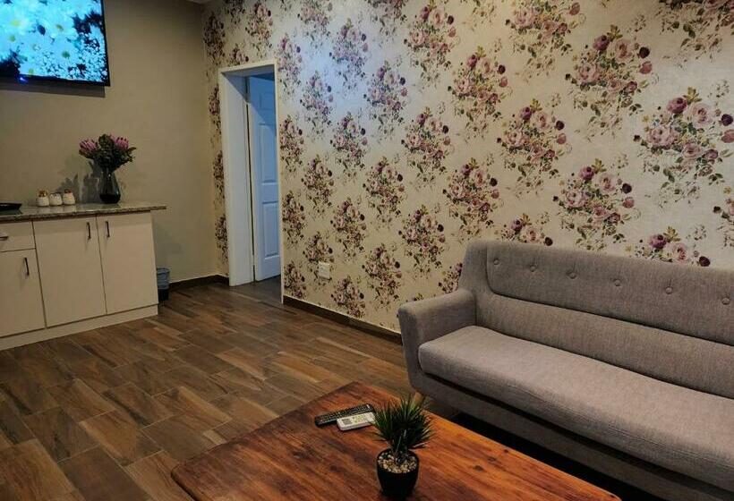 פנסיון The Honeycomb 2