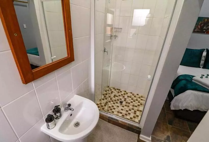 Majatalo The Honeycomb 2