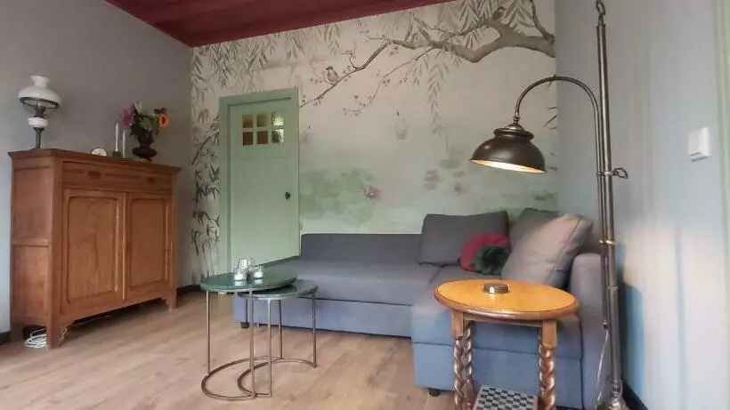 ベッドアンドブレックファースト B En B Op Steendam, Het Voorhuis