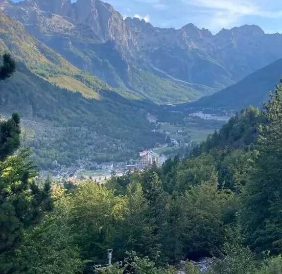 ペンション Bujtina Arturi