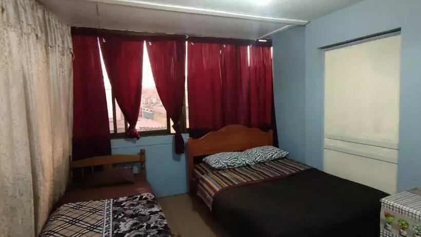 ユースホステル Hostal Lucerito