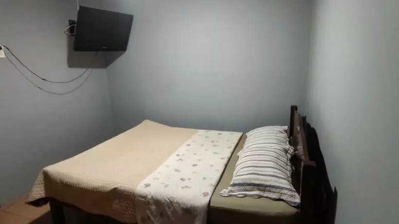 ユースホステル Hostal Lucerito