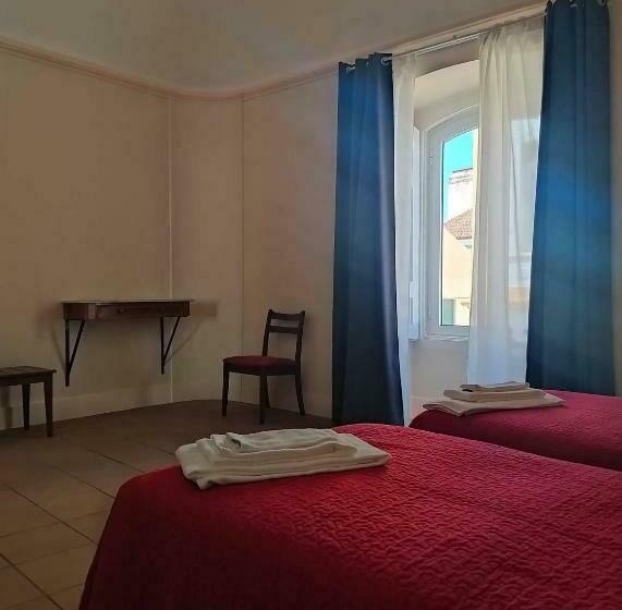 ユースホステル Residência D Atalaia