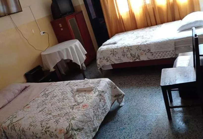 Retkeilymaja San Antonio