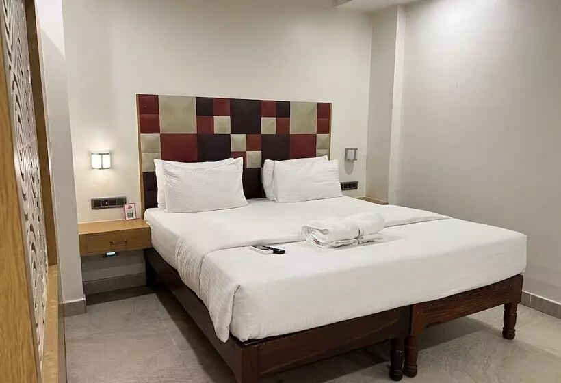 Hotelli Diviyum Manor