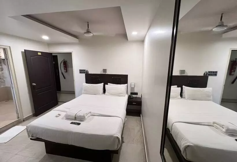 Hotelli Diviyum Manor