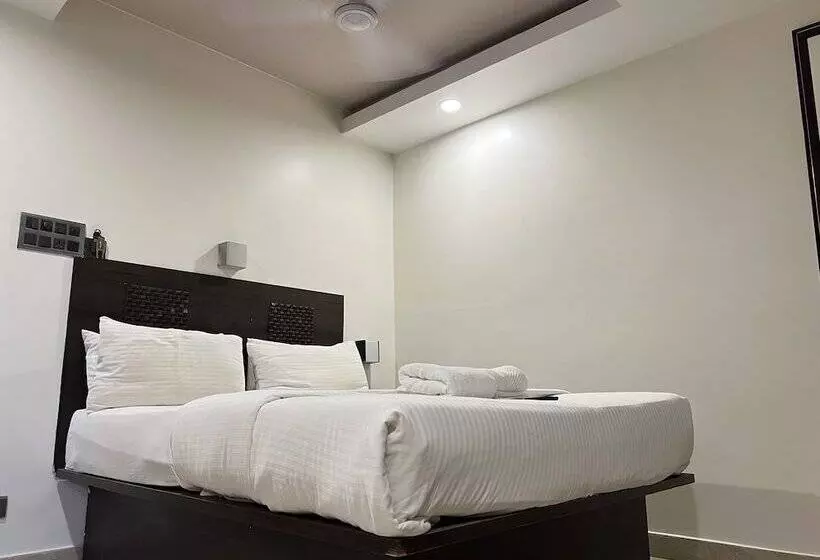 Hotelli Diviyum Manor