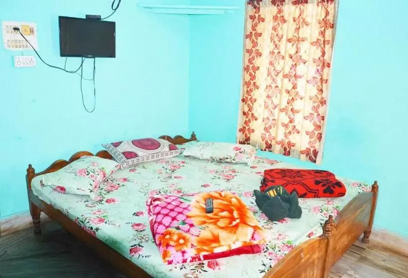 هتل Radha Krishna Holiday Home