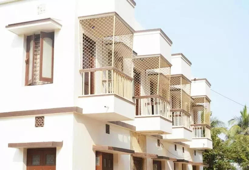 هتل Radha Krishna Holiday Home